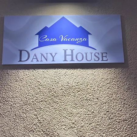Dany House Appartamento Aeroporto di Catania Fontana Rossa